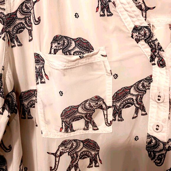 Torrid Harper Blouse Sz 2X Elephant Print Rayon V-Neck Roll Tab Sleeves - Picture 6 of 14